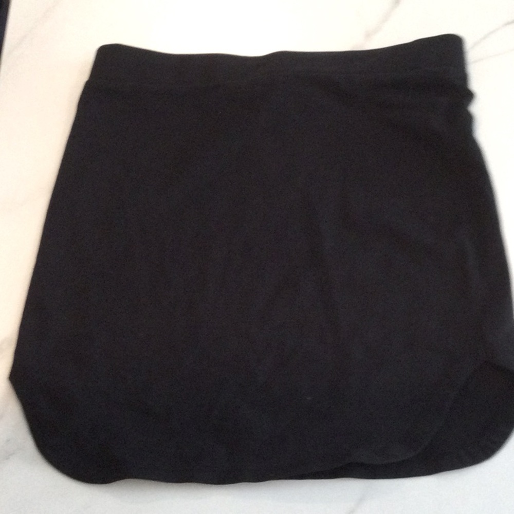 Forever 21 black mini skirt, small.